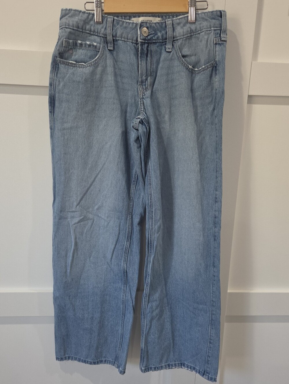 Hollister Low Rise Baggy Jeans 4R